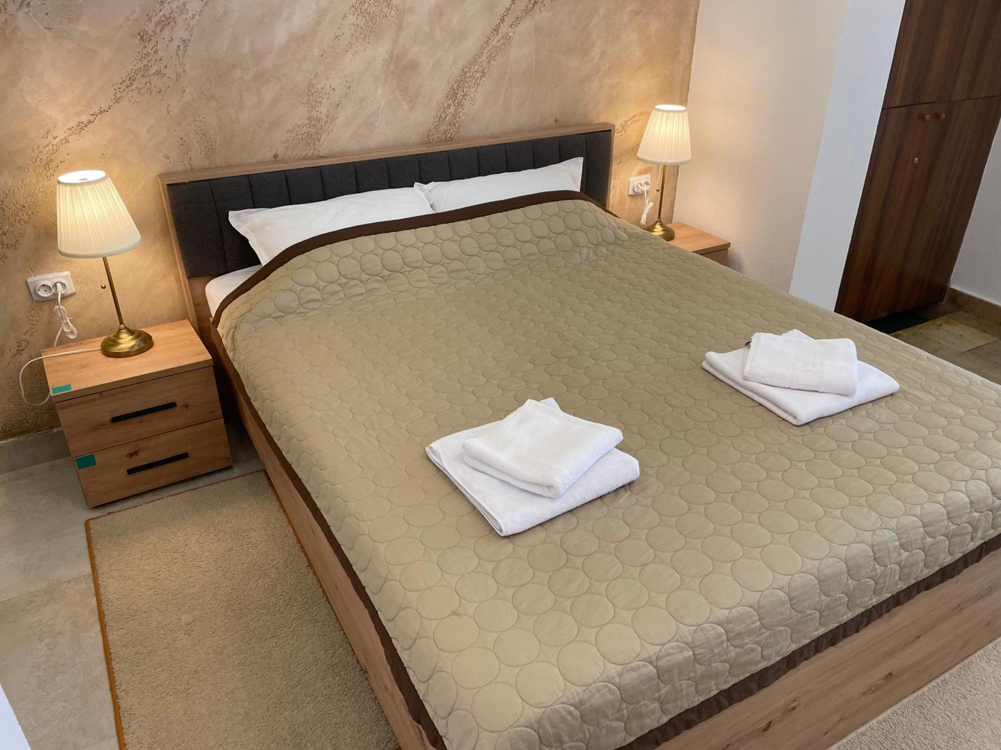Bora Apartmani - Free Parking - City Center Vranje Exterior foto